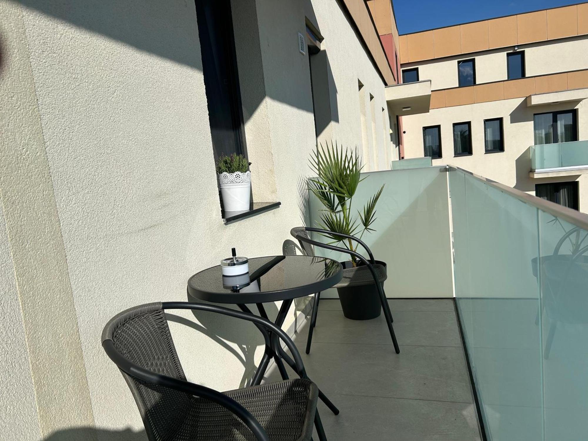 Coquette Studio Central Oradea Exterior foto